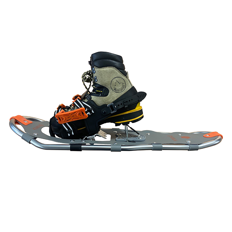 image-6 Schneeschuh orange mit Schuh